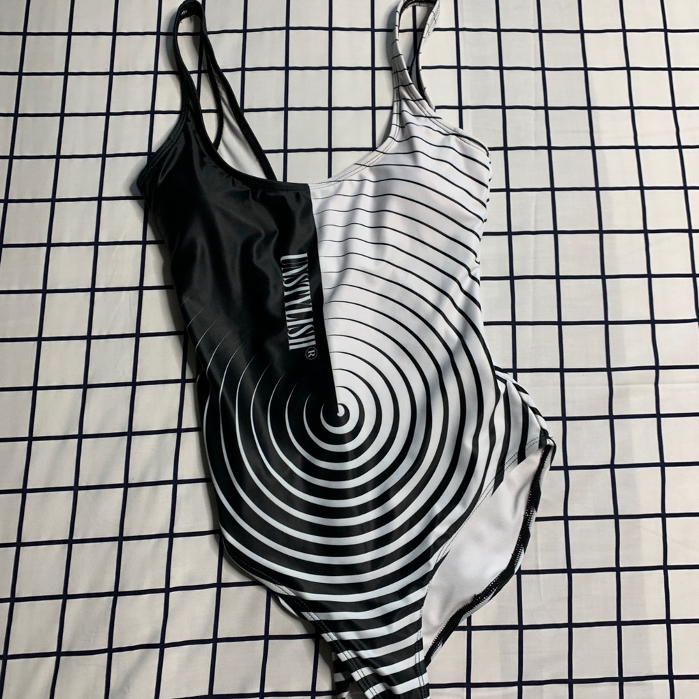 Black white One piece Bathing suit